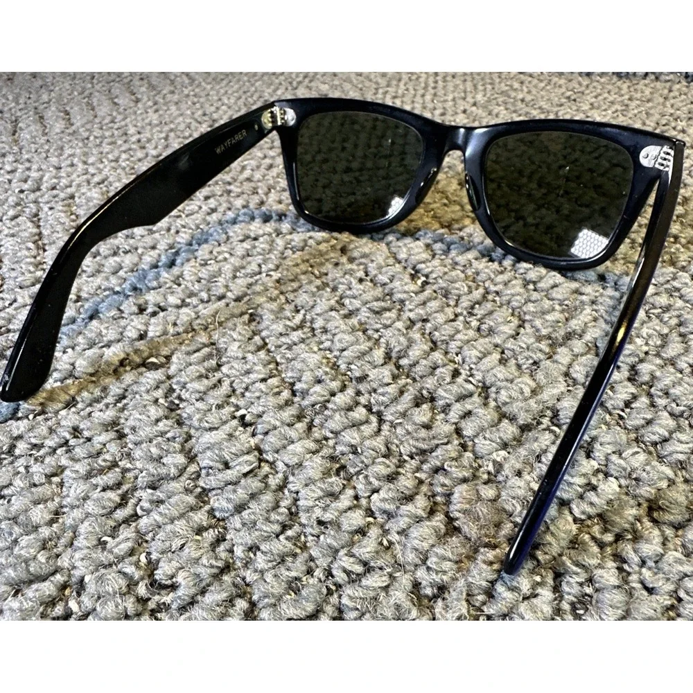 Ray-Ban super cool